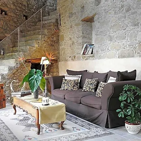 Antica Lunetta 4*
